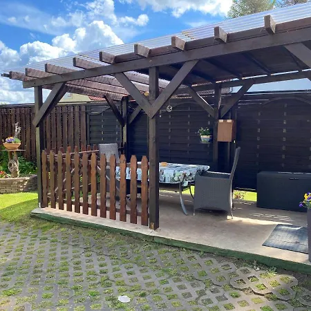 Ferienwohnung Mien Husing Am Strelasund 아파트 슈트랄준트
